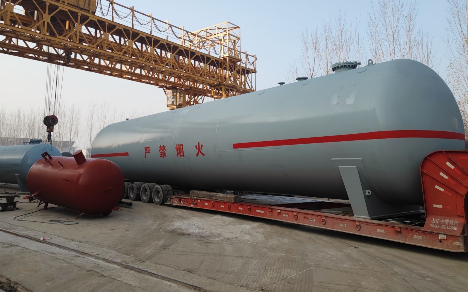 儲罐容器_壓力容器_低溫儲罐_菏澤花王壓力容器